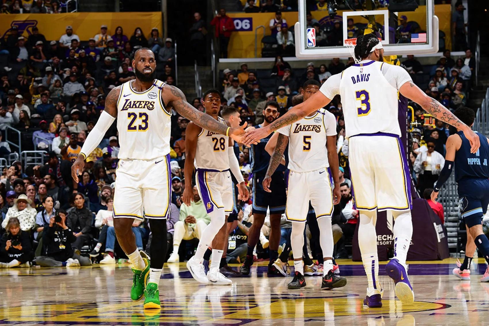 湖人三巨头联手，助攻爆棚得分突破，快船冲击季后赛！